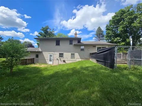 Exterior - 9298 Varodell Dr, Davison, MI 48423 photo 1 of 2