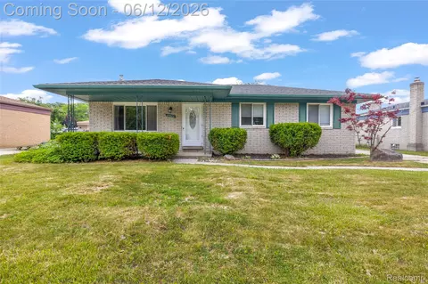 27423 Polk Ave, Brownstown, MI 48183
