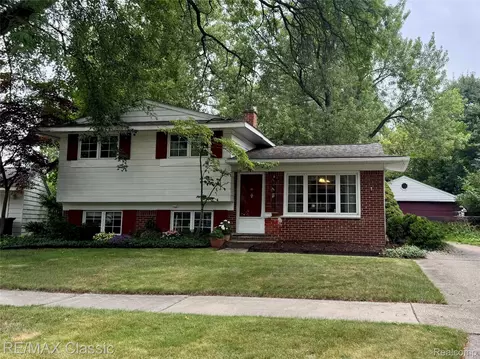 350 Burroughs St, Plymouth, MI 48170