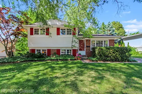 350 Burroughs St, Plymouth, MI 48170