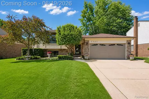 3433 Dobbin Dr, Sterling Heights, MI 48310