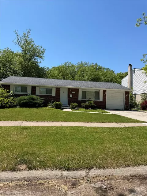 1617 Dillon St, Saginaw, MI 48601