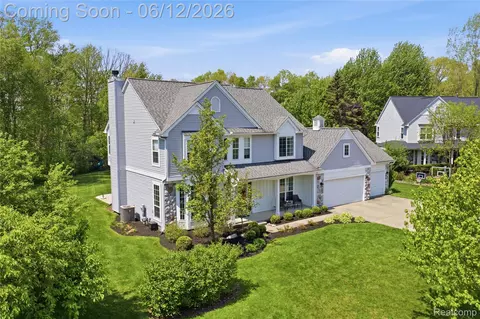 2982 Waldon Park Dr, Orion, MI 48359