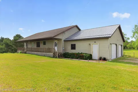 22623 11 Mile Rd, Lincoln, MI 49677