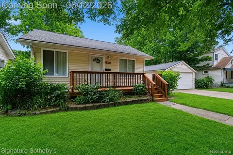 1873 Academy St, Ferndale, MI 48220