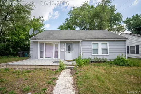 10760 Troy St, Oak Park, MI 48237