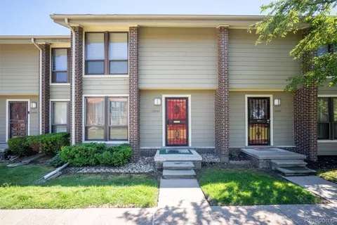 20937 Sherman Ave, Southfield, MI 48033