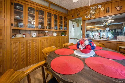 Dining - 1656 S Riverside Dr, Au Gres, MI 48703 photo 2 of 3