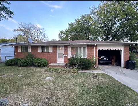 1312 Dillon St, Saginaw, MI 48601