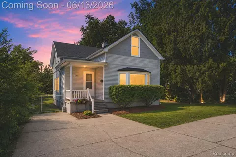 15635 W 13 Mile Rd, Southfield, MI 48076
