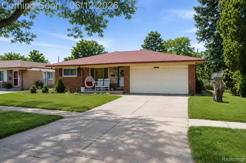 32808 Wareham Ct, Warren, MI 48092