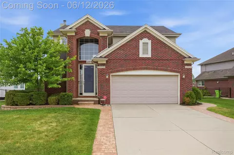 18890 Midway Dr, Macomb, MI 48044