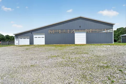 Exterior - 12700 Shaffer Rd, Springfield, MI 48350 photo 2 of 13