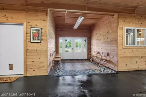 Entry Way - 12700 Shaffer Rd, Springfield, MI 48350 photo 4 of 5