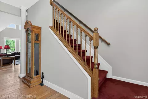 Entry Way - 12700 Shaffer Rd, Springfield, MI 48350 photo 2 of 5
