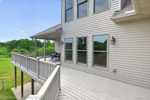 Exterior - 12700 Shaffer Rd, Springfield, MI 48350 photo 5 of 13