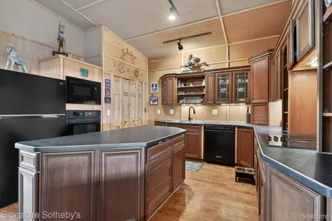 Kitchen - 12700 Shaffer Rd, Springfield, MI 48350 photo 5 of 6