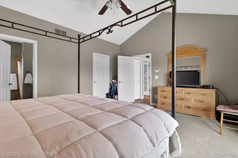 Bedroom - 12700 Shaffer Rd, Springfield, MI 48350 photo 3 of 9