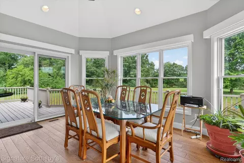 Dining - 12700 Shaffer Rd, Springfield, MI 48350 photo 4 of 4