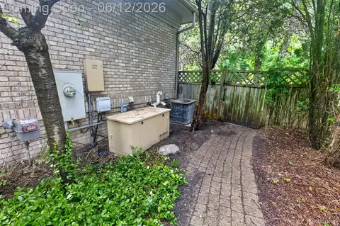 Exterior - 2197 S State Rd, Davison, MI 48423 photo 8 of 12