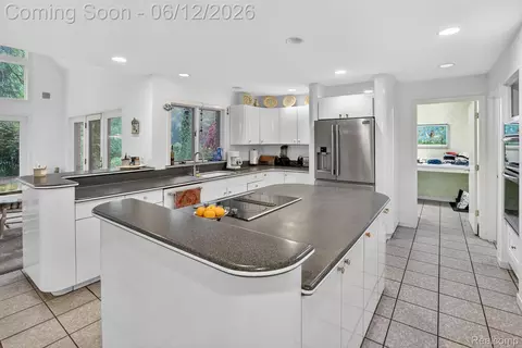 Kitchen - 2197 S State Rd, Davison, MI 48423 photo 4 of 6