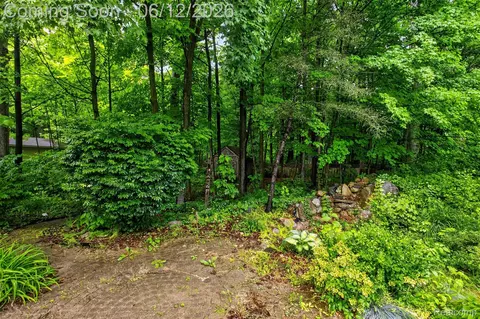 Exterior - 2197 S State Rd, Davison, MI 48423 photo 11 of 12