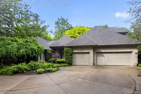 Exterior - 2197 S State Rd, Davison, MI 48423 photo 3 of 12