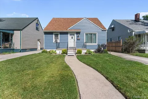 2960 Bailey Ave, Lincoln Park, MI 48146