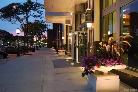 411 S Old Woodward Ave #815, Birmingham, MI 48009