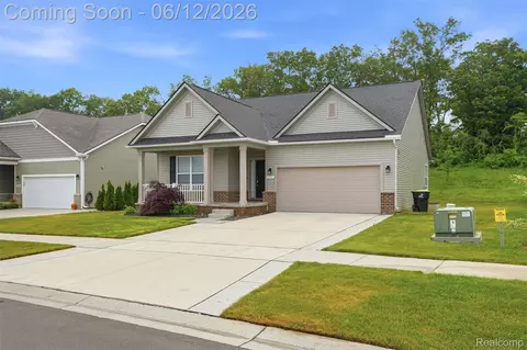 171 Coppice Way, White Lake, MI 48386