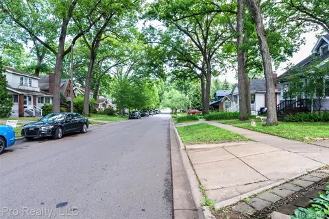 735 Withington St, Ferndale, MI 48220