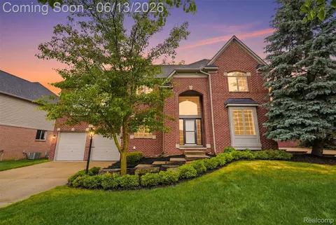 41920 Wolfe Pass, Novi, MI 48377