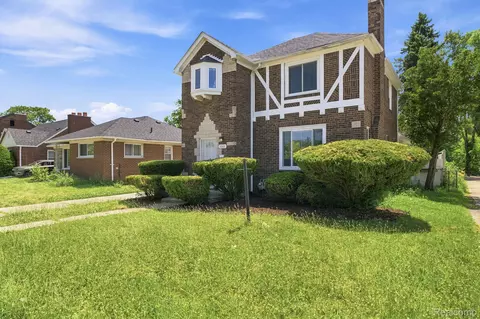 Exterior - 8262 E Outer Dr, Detroit, MI 48213 photo 3 of 6