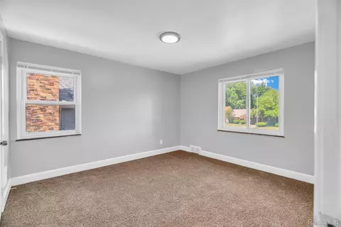 Bedroom - 8262 E Outer Dr, Detroit, MI 48213 photo 4 of 8
