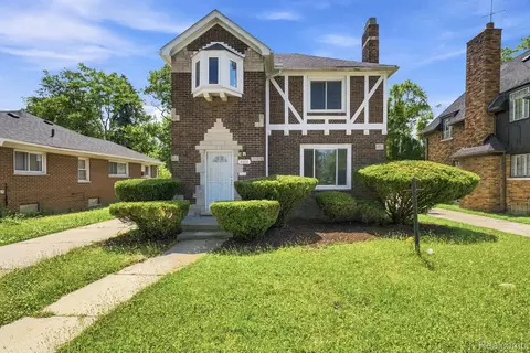 Exterior - 8262 E Outer Dr, Detroit, MI 48213 photo 2 of 6