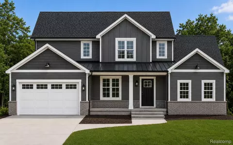562 Round Rock Dr, Marion, MI 48843