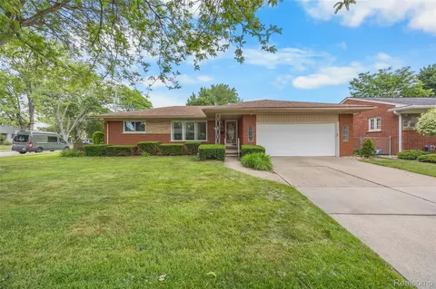 30064 Bentley St, Livonia, MI 48154