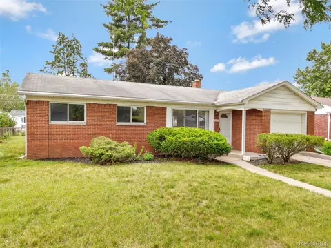35927 Dover St, Livonia, MI 48150