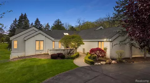 4461 Cherry Hill Dr, Orchard Lake Village, MI 48323