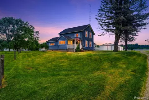 12466 N Center Rd, Thetford, MI 48420