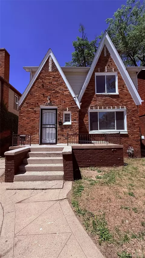 16203 Roselawn St, Detroit, MI 48221