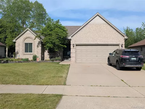 57487 Nicholas Dr, Washington, MI 48094