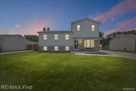 32658 Conrad St, Chesterfield, MI 48047