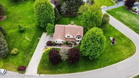 10100 Abrams Frk, Brighton, MI 48114