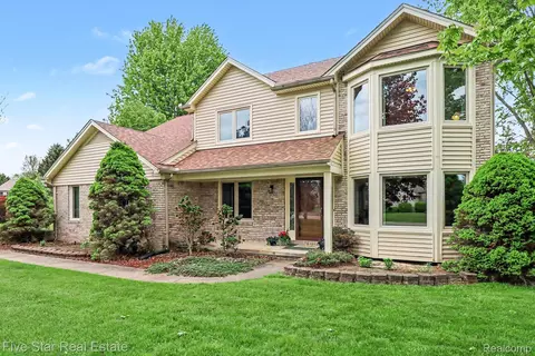 10100 Abrams Frk, Brighton, MI 48114