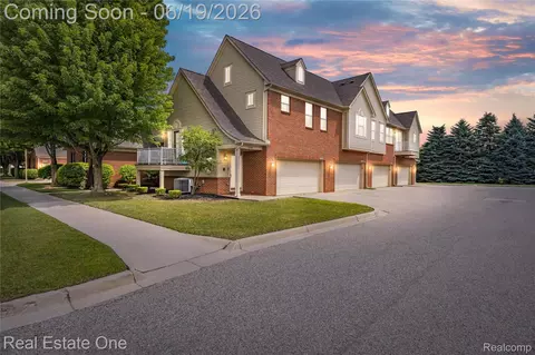 43354 Pendleton Cir #46, Sterling Heights, MI 48313