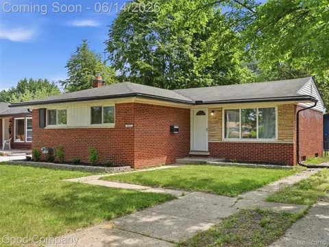 30632 Hayes Rd, Roseville, MI 48066