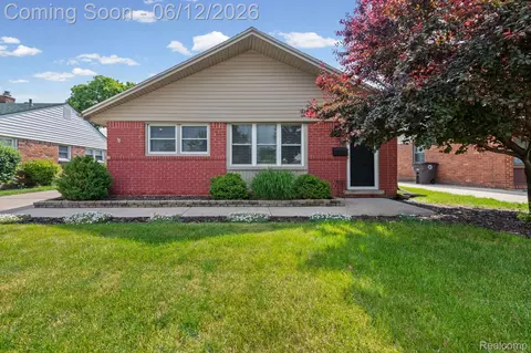 18525 Hinton St, Riverview, MI 48193