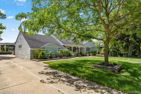 137 N Brady Rd, Dearborn, MI 48124