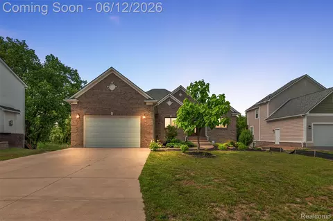 1820 Crimson Ridge Dr, Commerce, MI 48390